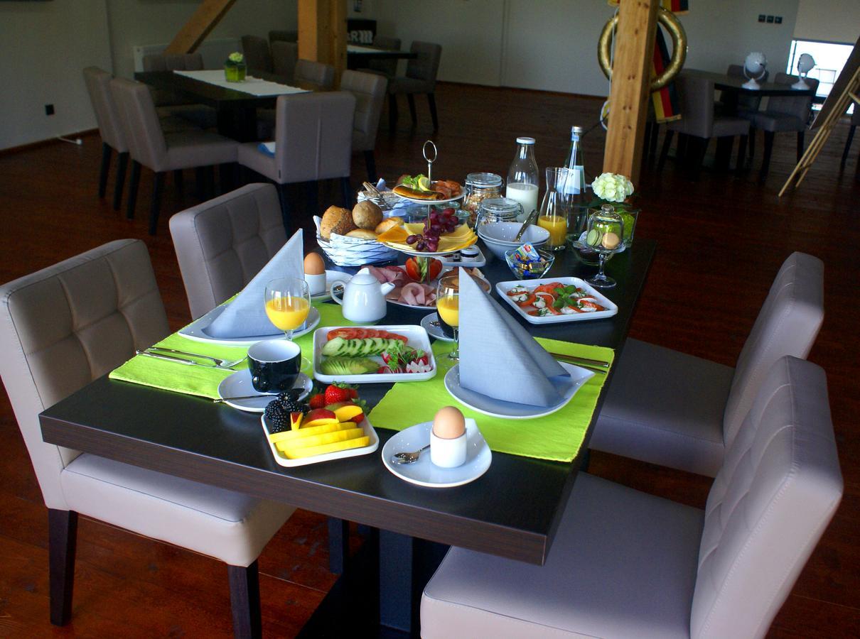 Fast Lane Hotel Barweiler Екстериор снимка