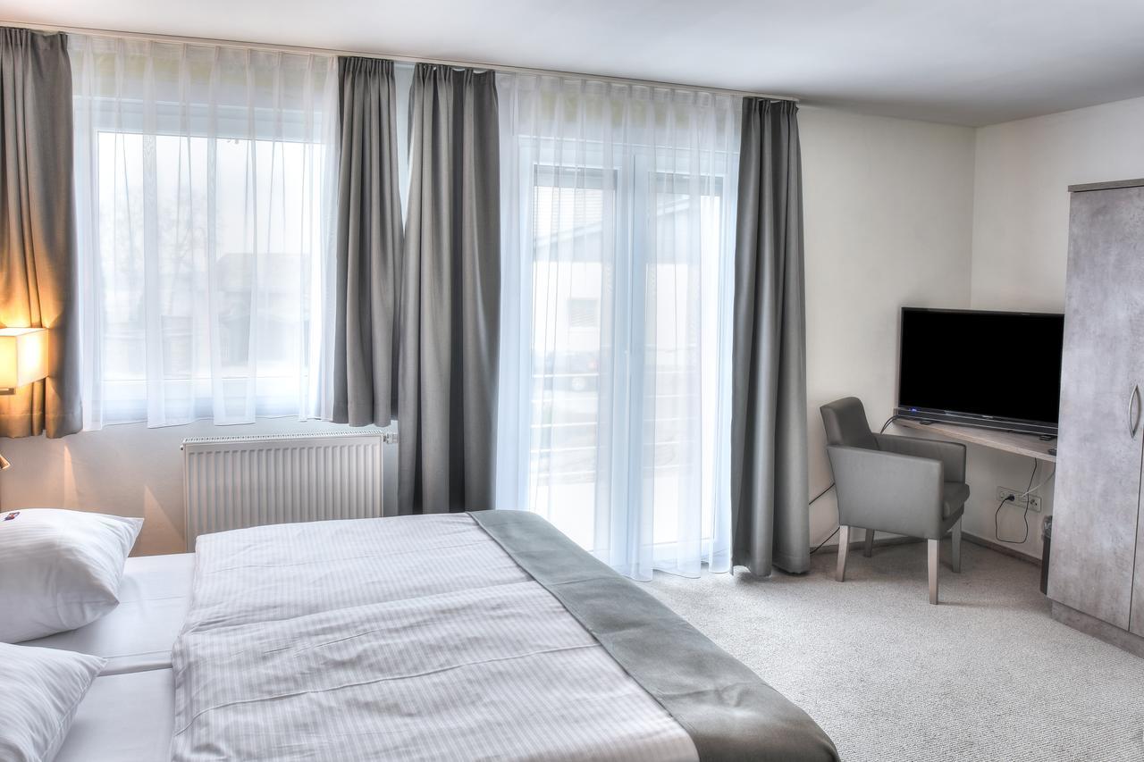 Fast Lane Hotel Barweiler Екстериор снимка