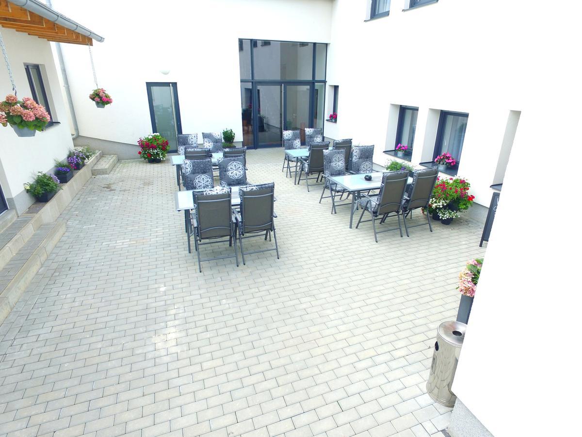 Fast Lane Hotel Barweiler Екстериор снимка